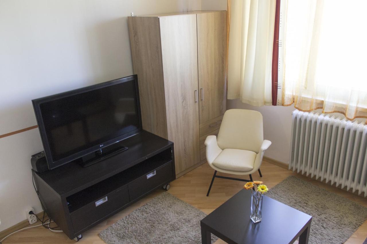 Apartman "A" Сегед Экстерьер фото
