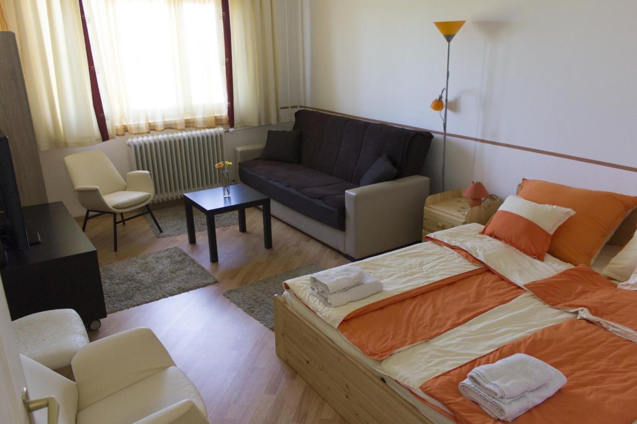 Apartman "A" Сегед Экстерьер фото